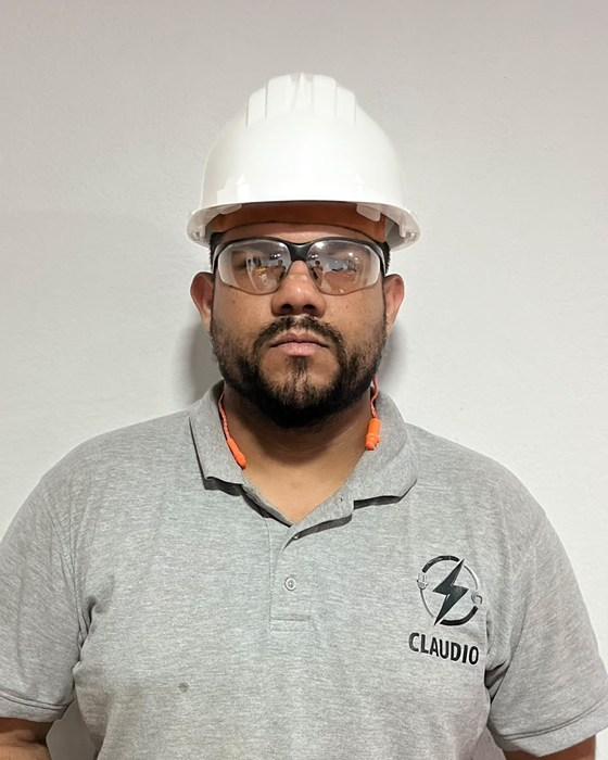 Claudio Rodríguez, fundador y Técnico Instalador de ADONAI ELECTRICAL
